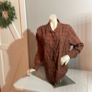 Western style women’s long sleeve shirt